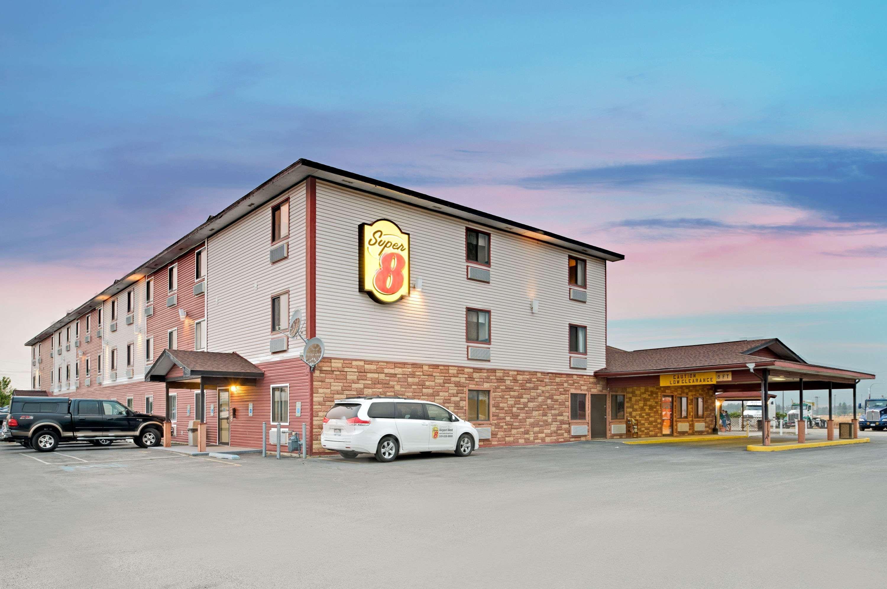 Super 8 by Wyndham Spokane/West Airway Heights Eksteriør billede