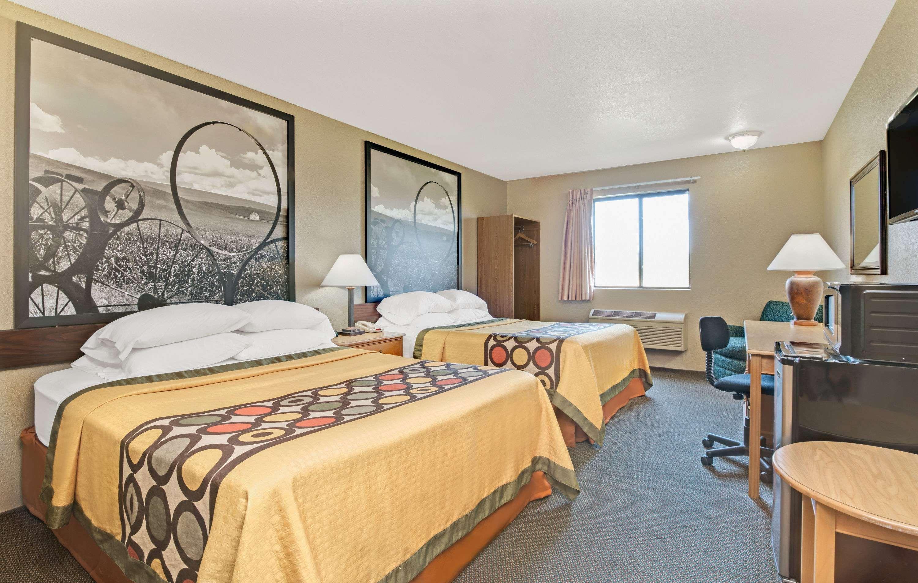 Super 8 by Wyndham Spokane/West Airway Heights Eksteriør billede